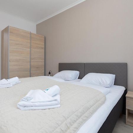 Przestronny Apartament Z Balkonem - Przy Porcie - Swinoujscie By Noclegi Renters Kültér fotó
